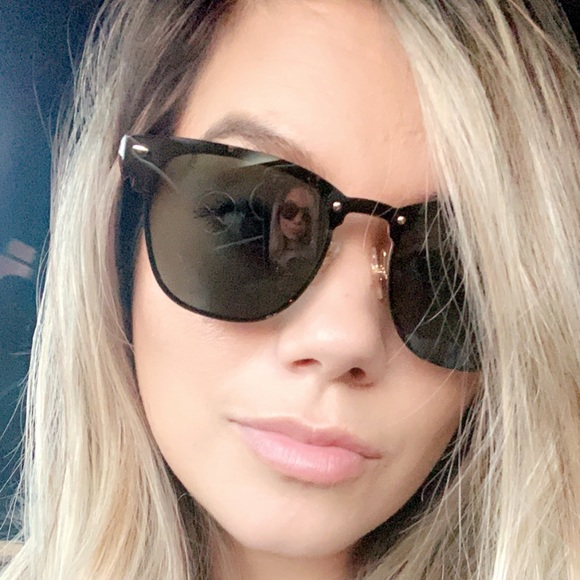 Meet your Posher, Kelly - Picture 2 of 2